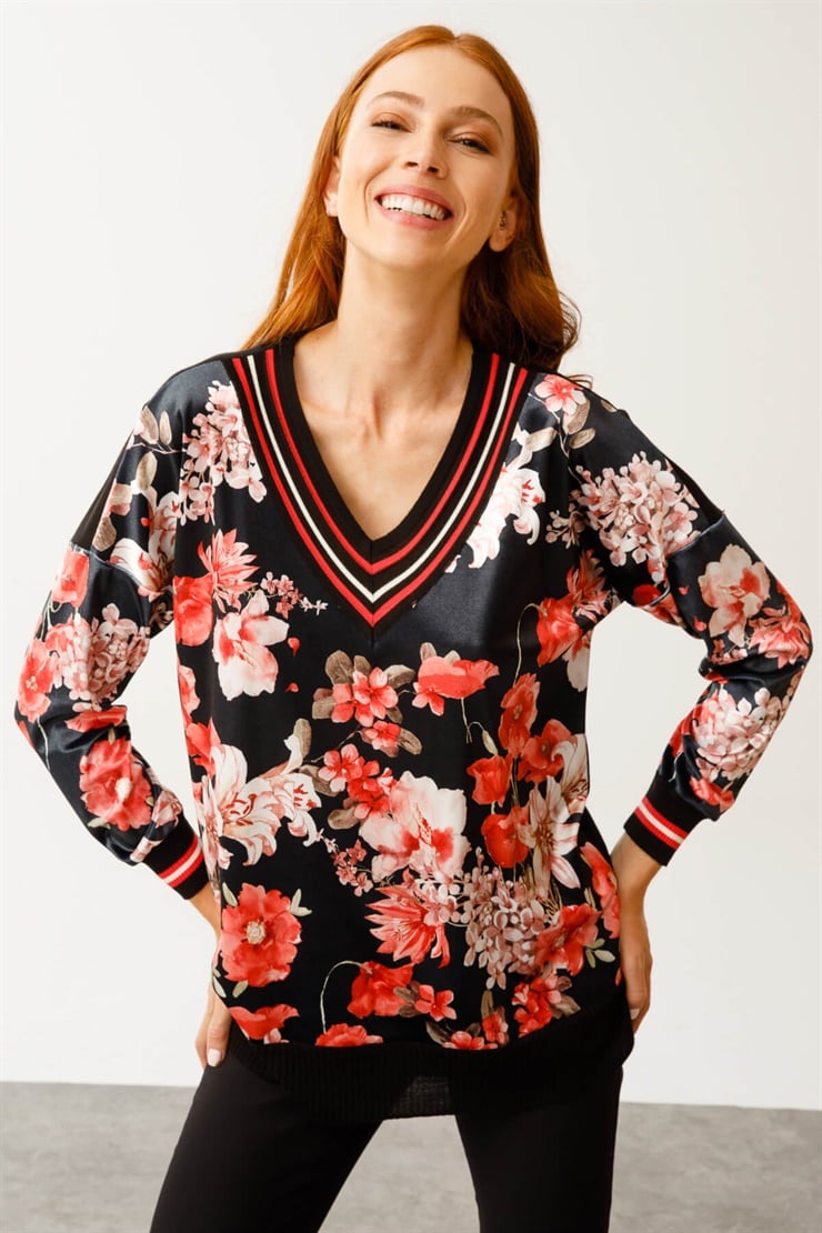Çiçek Desenli V Yaka Triko Kombinli Bluz-Siyah