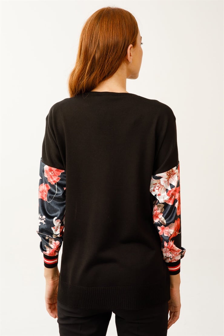 Çiçek Desenli V Yaka Triko Kombinli Bluz-Siyah