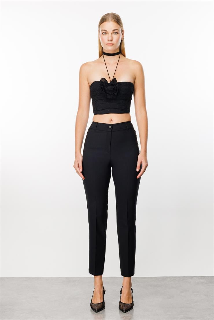 Modailgi  Arka Cep Detaylı Dar Paça Pantolon Siyah