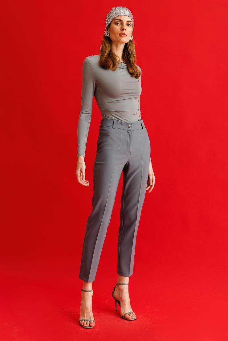 Modailgi  Arka Cep Detaylı Dar Paça Pantolon Gri