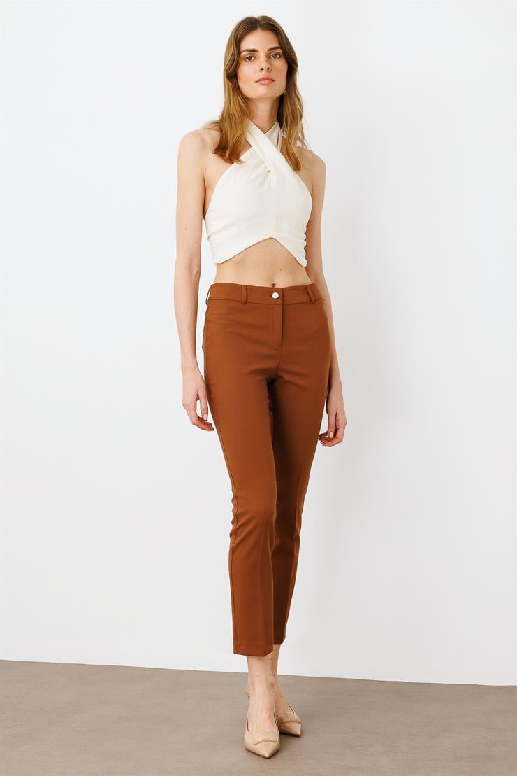Modailgi  Arka Cep Detaylı Dar Paça Pantolon Taba