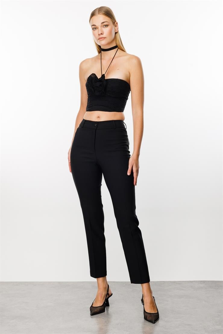 Modailgi  Arka Cep Detaylı Dar Paça Pantolon Siyah