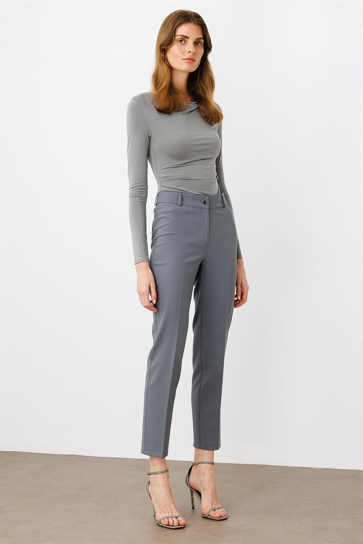 Modailgi  Arka Cep Detaylı Dar Paça Pantolon Gri