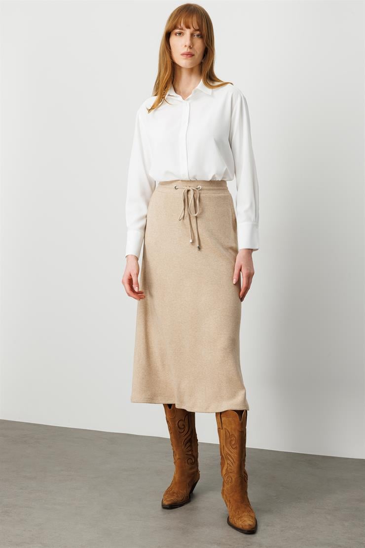 Modailgi  Arka Kemeri Lastikli Önde Tünel Bağcıklı Yandan Cepli Midi Boy Triko Etek Vizon