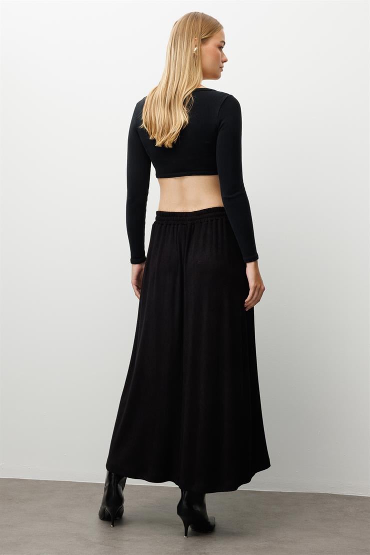 Modailgi  Arka Kemeri Lastikli Önde Tünel Bağcıklı Yandan Cepli Midi Boy Triko Etek Siyah