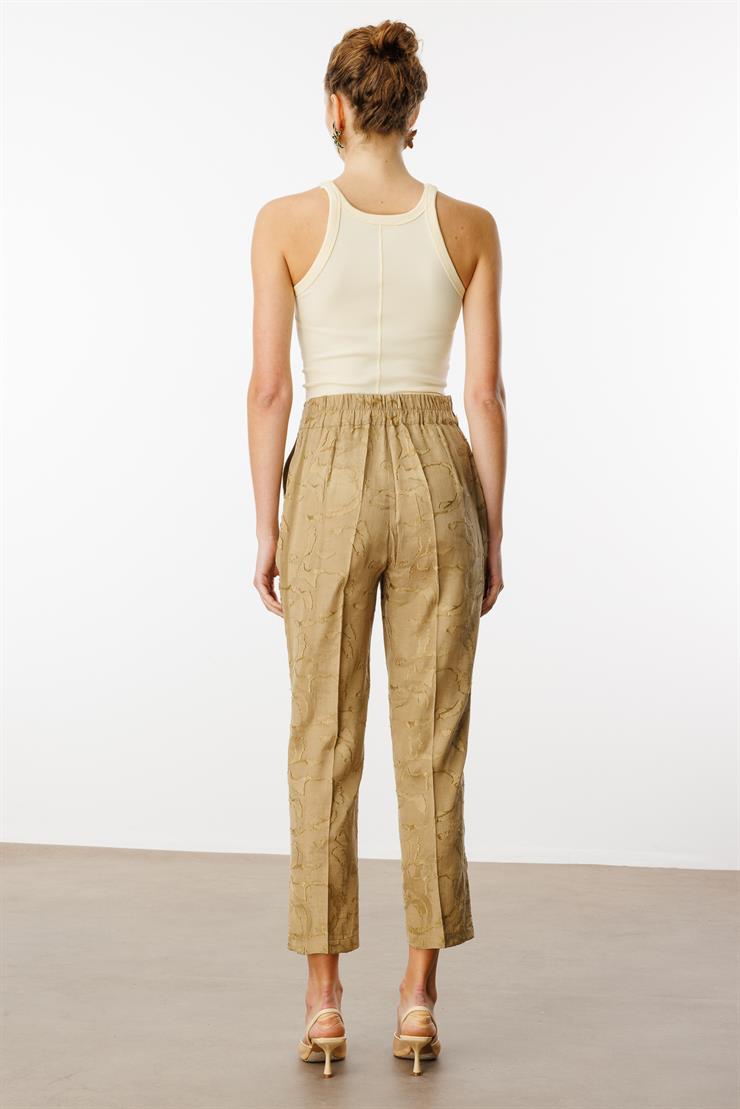 Modailgi  Arka Kemeri Lastikli Paçası Aksesuar Detaylı Rahat Kesim Pantolon - 15061 Yağ Yeşili