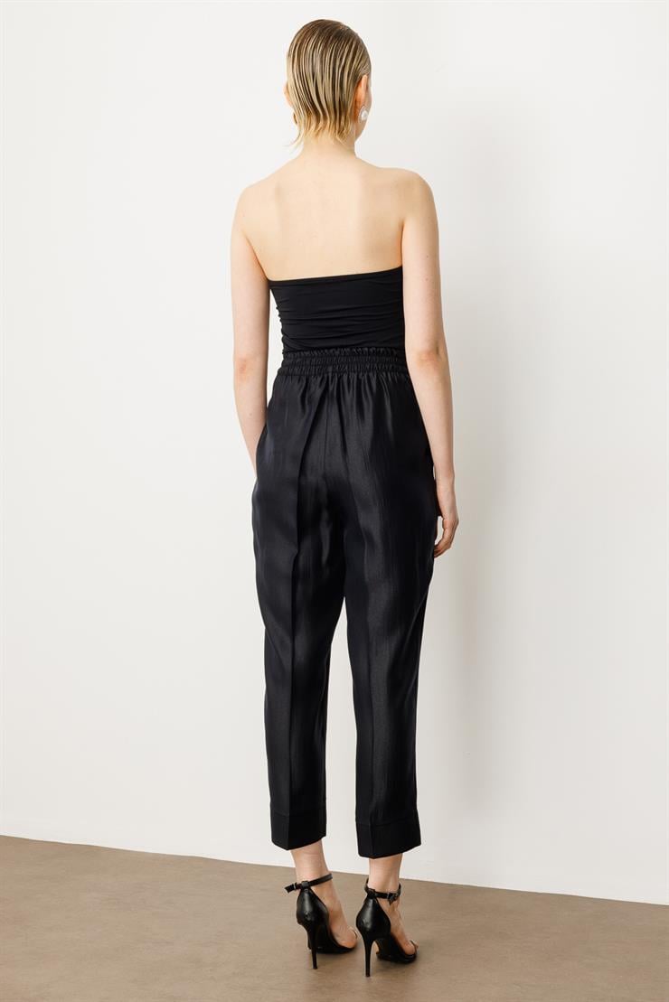 Modailgi  Arka Kemeri Lastikli Pile Detaylı Pantolon - 15075 Siyah