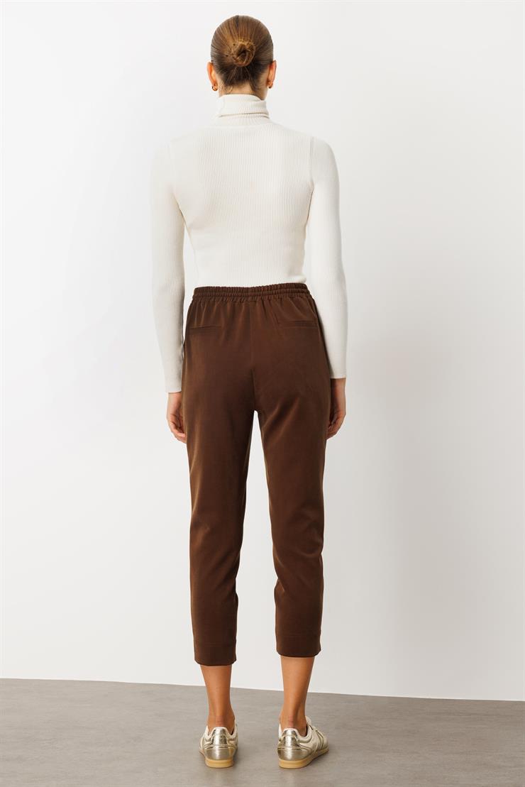 Modailgi  Arka Kemeri Lastikli Tünel Bağcık Detaylı Nervürlü Ön Paça Kısa Örme Pantolon Kahve