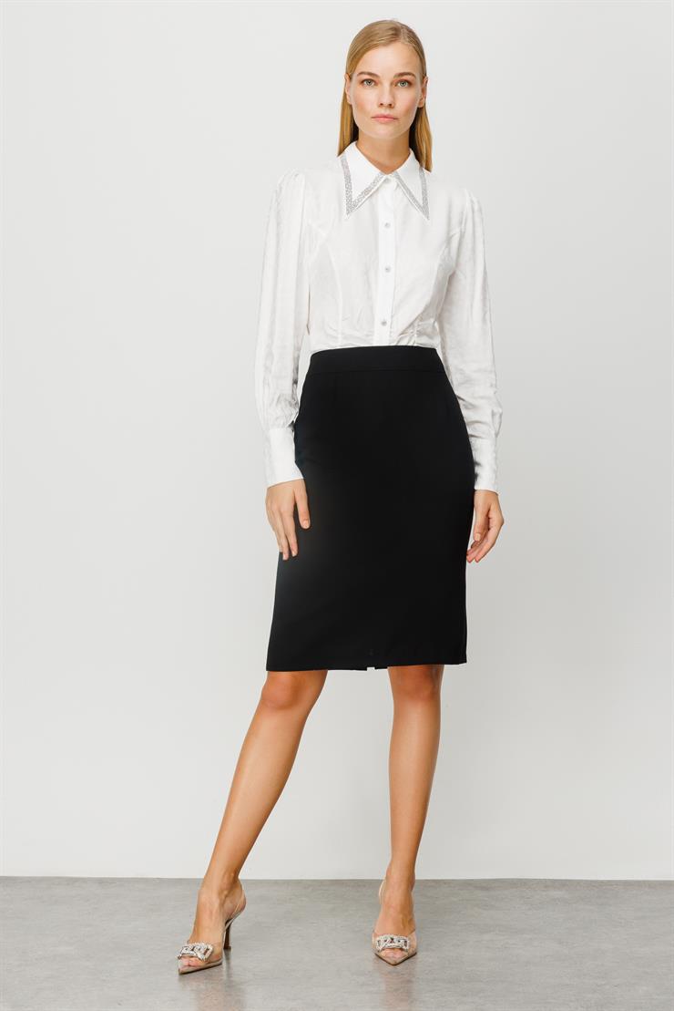 Modailgi  Arka Yırtmaçlı Klasik Kısa Etek Siyah