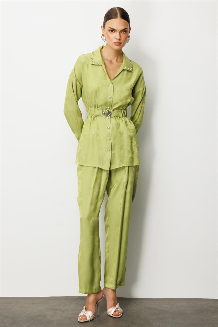 Modailgi  Beli Lastikli ve Toka Detaylı Yakası İnci İşlemeli Tunik Yeşil