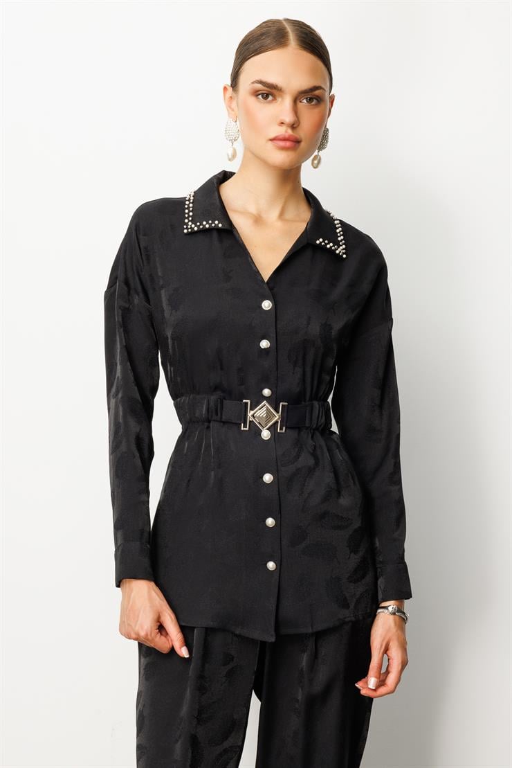 Modailgi  Beli Lastikli ve Toka Detaylı Yakası İnci İşlemeli Tunik Siyah