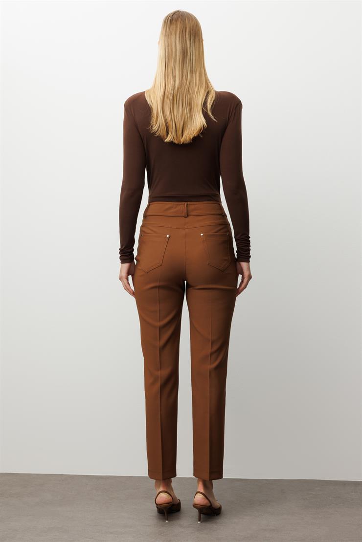 Modailgi  Beş Cep Dar Paça Pantolon Taba