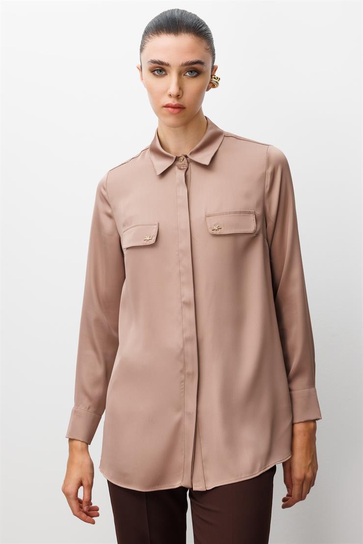 Modailgi  Cep Kapaklı Kolları Apoletli Saten Gömlek Camel