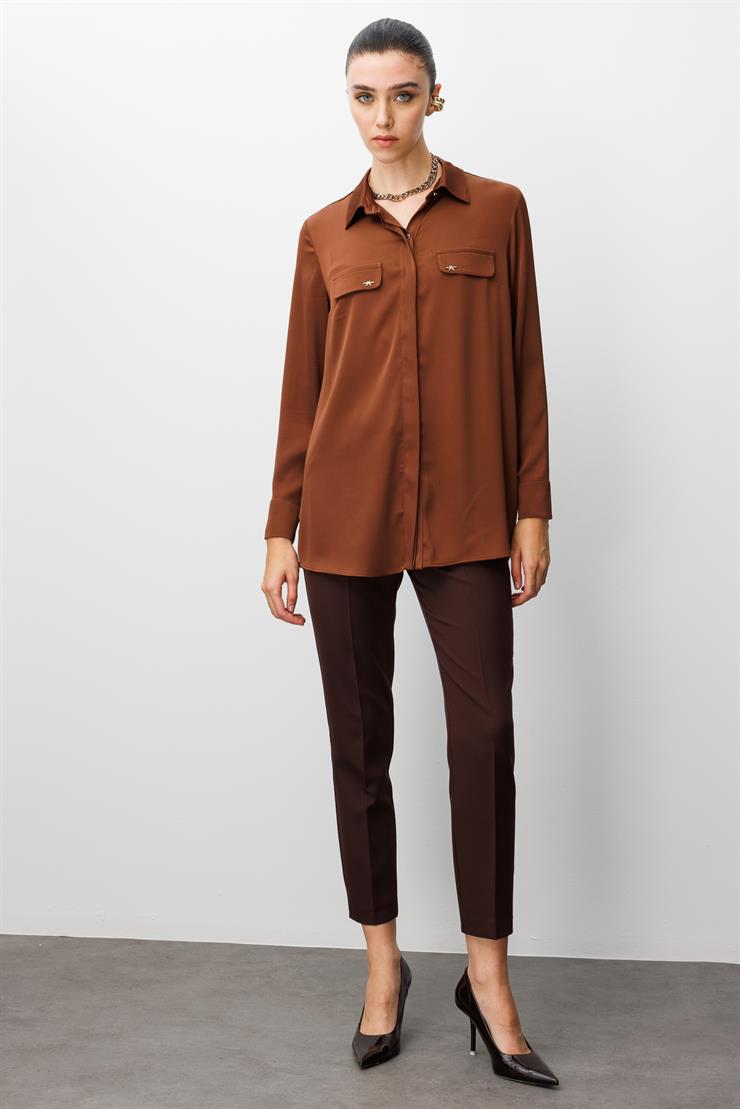 Modailgi  Cep Kapaklı Kolları Apoletli Saten Gömlek Kahve
