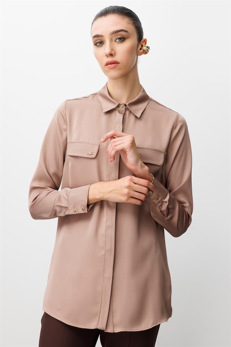 Modailgi  Cep Kapaklı Kolları Apoletli Saten Gömlek Camel