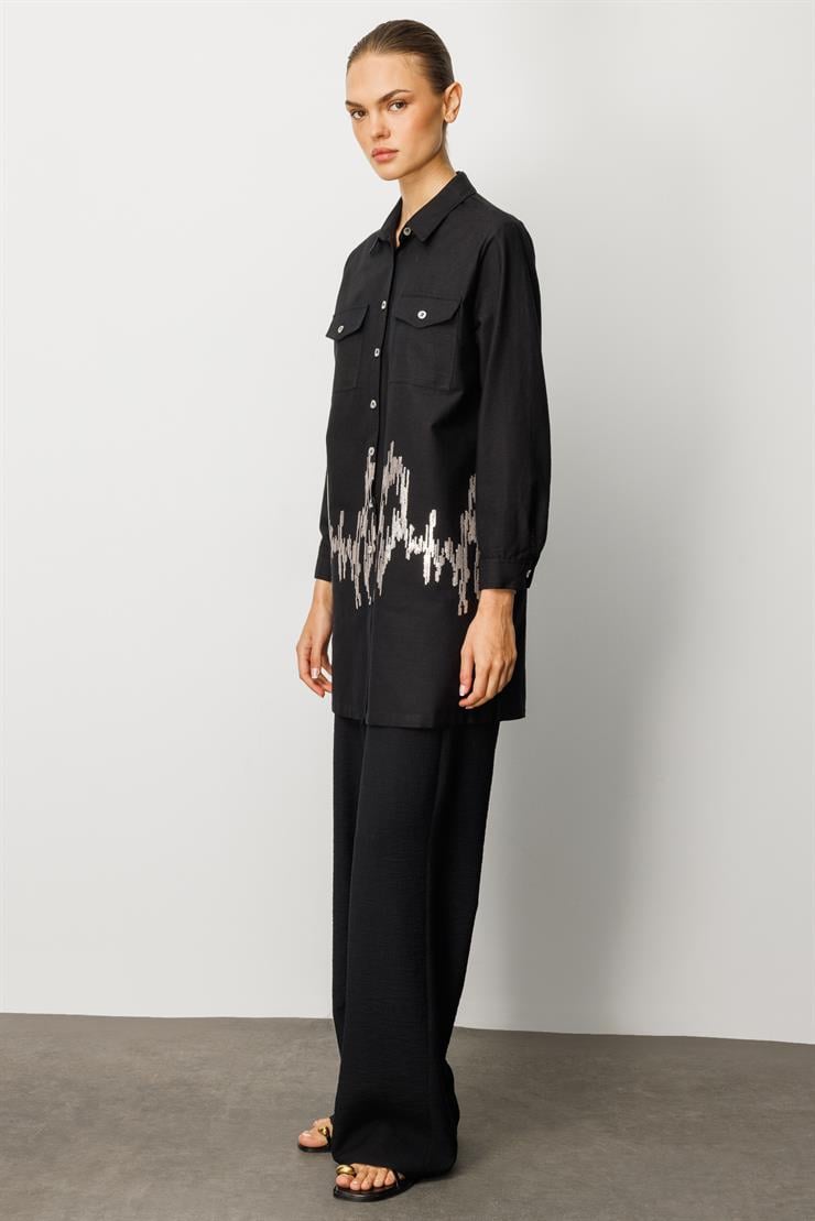 Modailgi  Cep Kapaklı Pul Nakış Detaylı Tunik Siyah