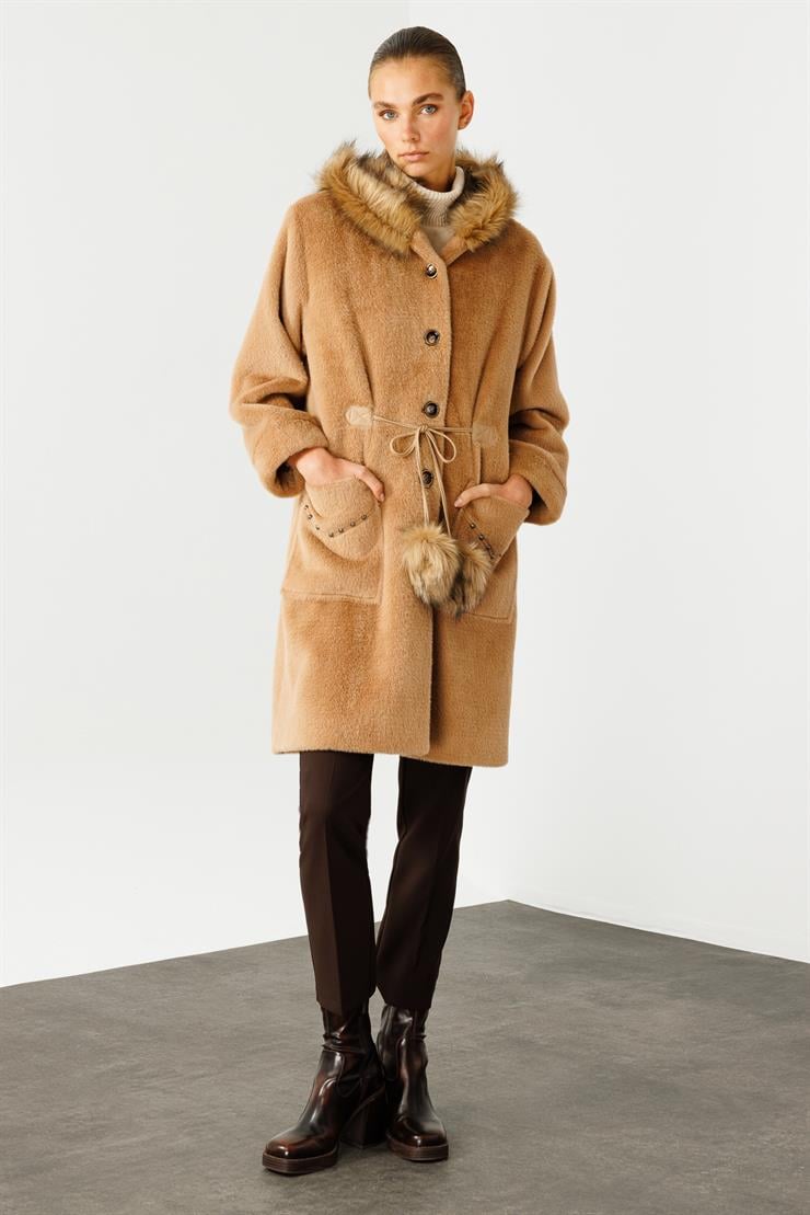 Modailgi  Cepleri Trok Detaylı Kapüşonlu Peluş Kaban Vizon