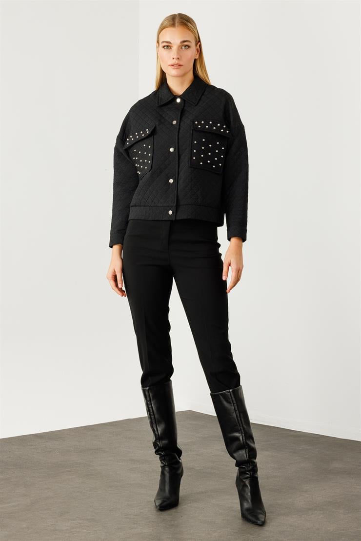 Modailgi  Cepleri Trok Detaylı Kısa Kapitone Mont Siyah