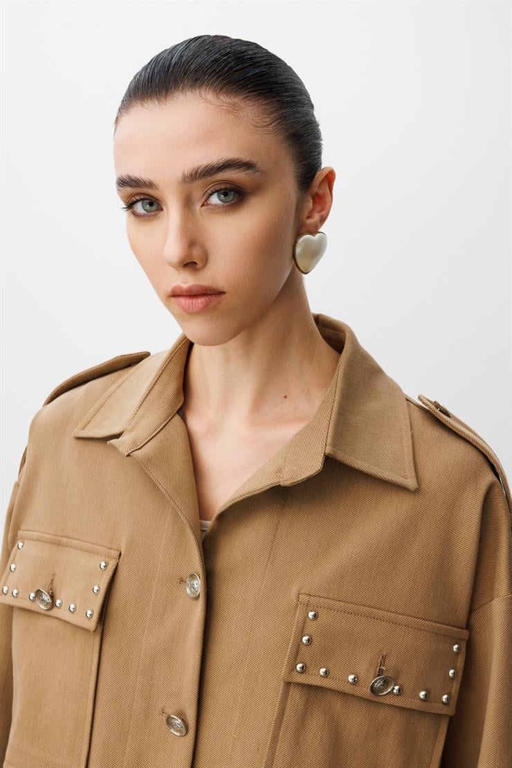 Modailgi  Düşük Omuz Apoletli Cepleri Trok Detaylı Kısa Oversize Ceket - 45013 Camel