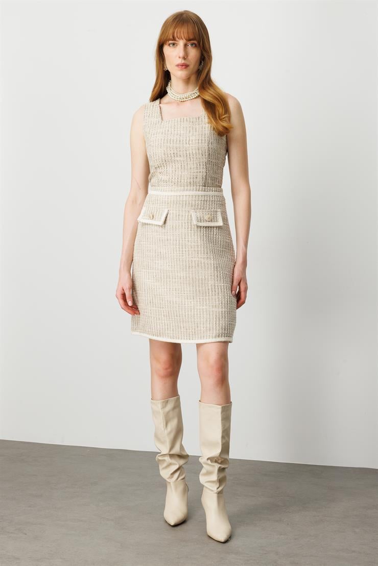 Modailgi  Etek Ucu Kemesi ve Cep Kapakları Şerit Detaylı Kısa Etek Bej