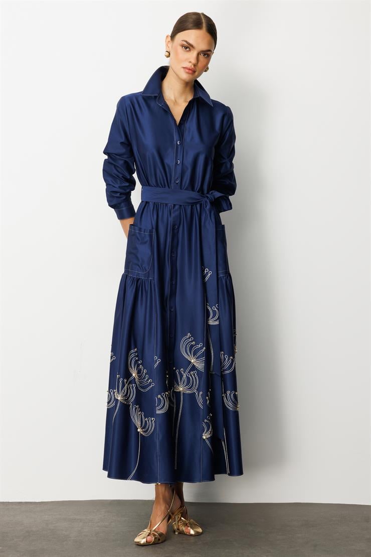 Modailgi  Etek Ucu Nakış ve İşlemeli Beli Lastikli Kuşaklı Safari Kol Uzun Elbise Lacivert