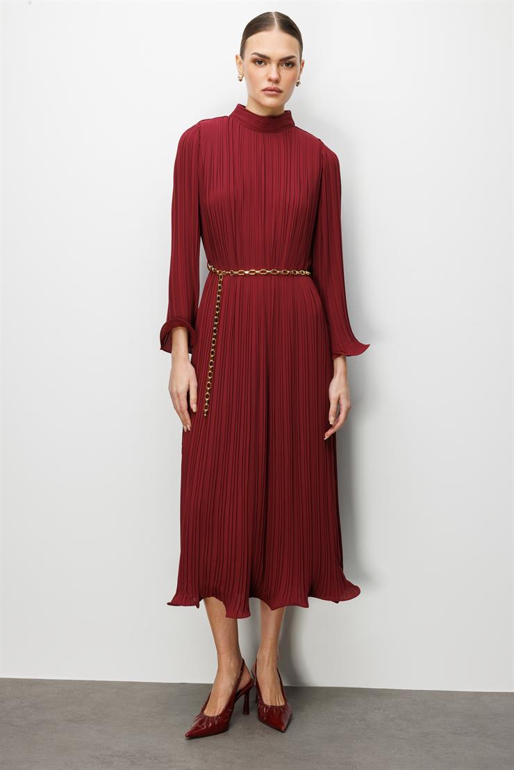 Modailgi  Etek ve Kol Ucu Volanlı Pliseli Zincir Kemerli Midi Boy Elbise Bordo