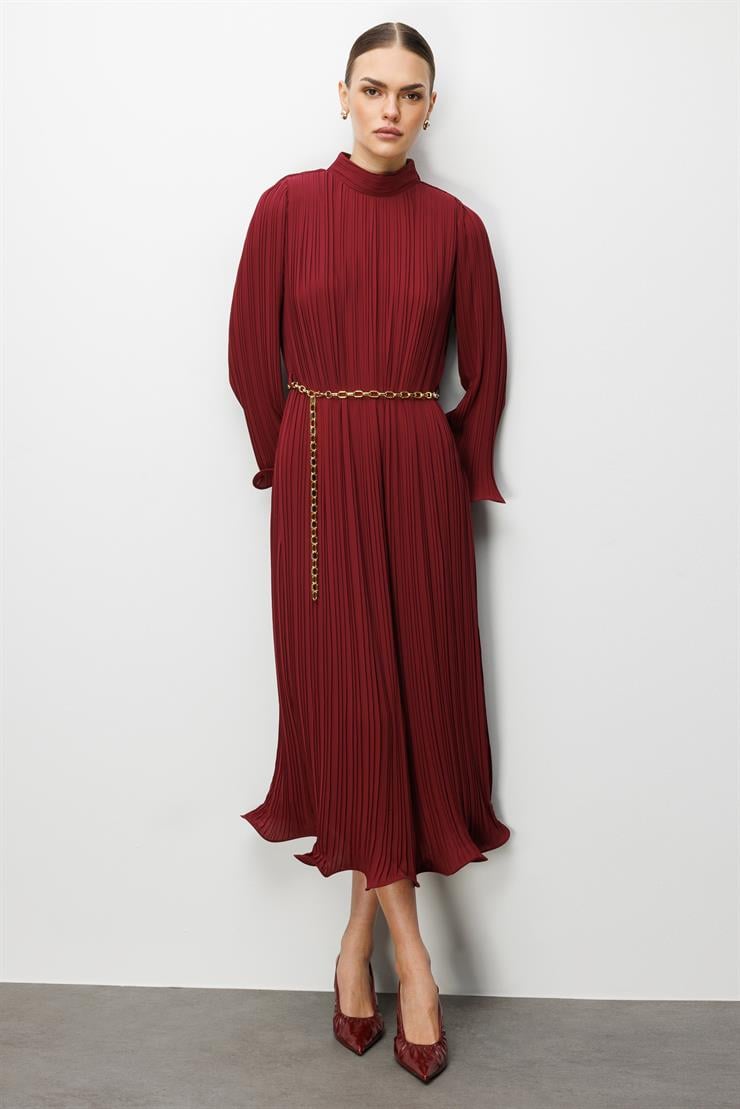 Modailgi  Etek ve Kol Ucu Volanlı Pliseli Zincir Kemerli Midi Boy Elbise Bordo