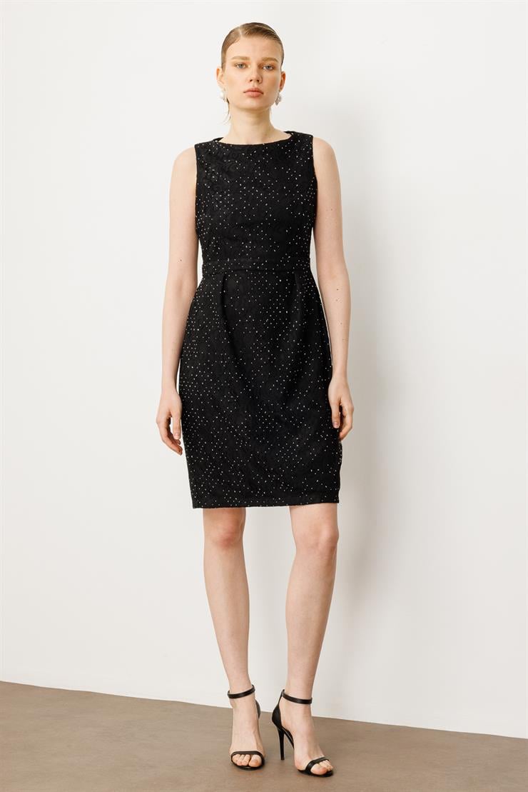 Modailgi  Havuz Yaka Sırtı Transparan Kısa Kolsuz Dantel Elbise Siyah