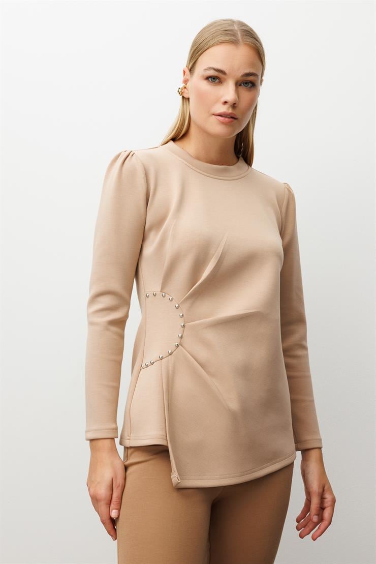 Modailgi  İnci Detaylı Pileli Sıfır Yaka Örme Bluz Camel