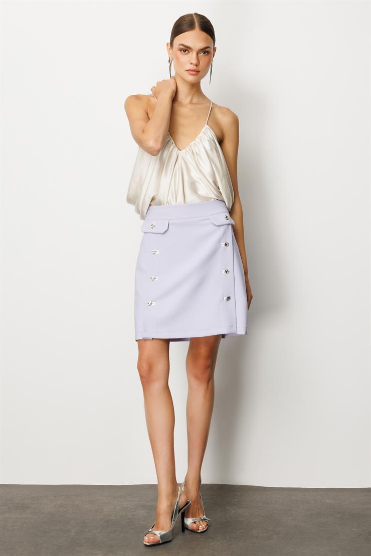 Modailgi  Kapak Detaylı Fleto ile Düğme Kapamalı Kısa Etek - 70024 Lila