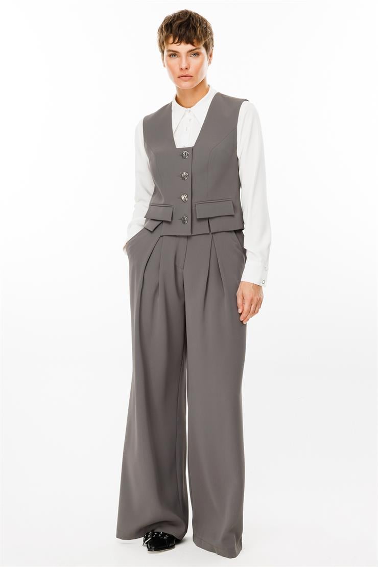 Modailgi  Kare Yaka Kapamalı Yırtmaç ve Kapak Detaylı Kısa Yelek - 4118 Gri