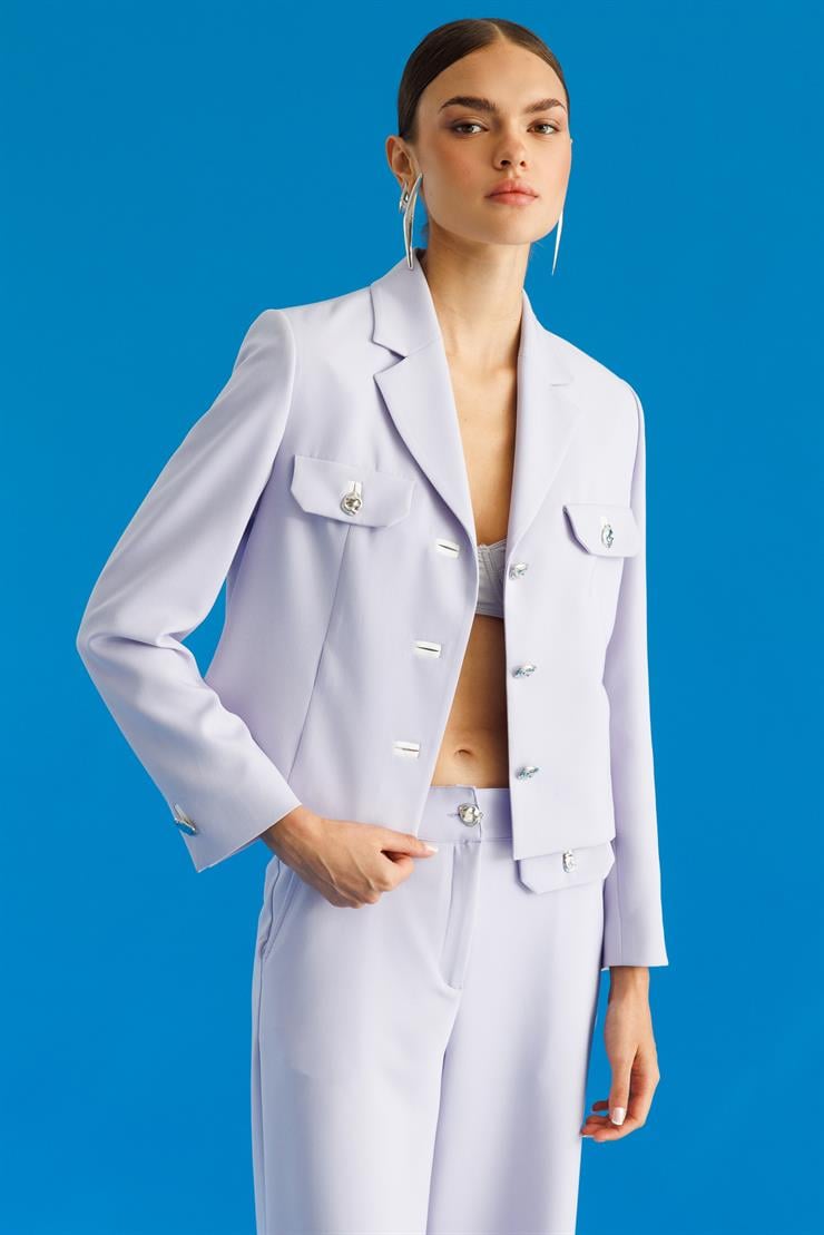 Modailgi  Kelebek Yaka Cep Detaylı Fleto ile Düğme Kapamalı Crop Ceket Lila