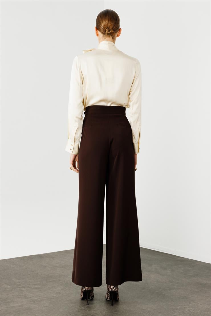 Modailgi  Kemeri Apoletli Yandan Cepli Plikaşeli Pantolon - 7069 Kahve