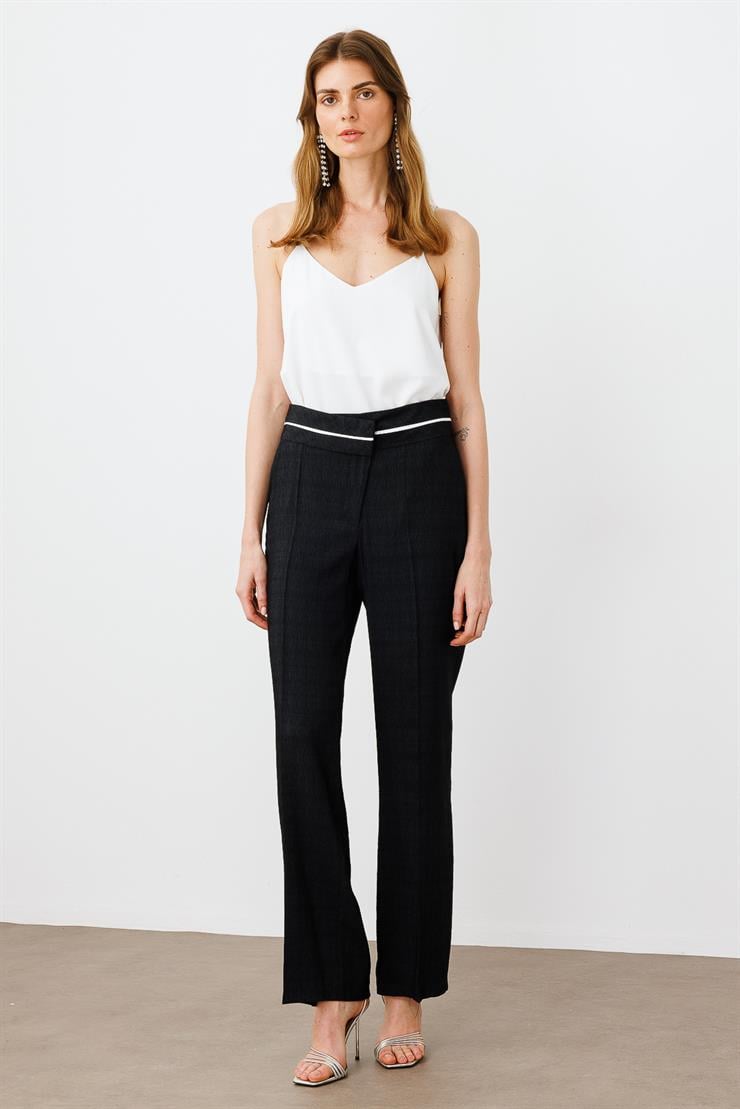 Modailgi  Kemeri Asimetrik ve Biye Detaylı Yan Cep Pantolon - 75205 Siyah