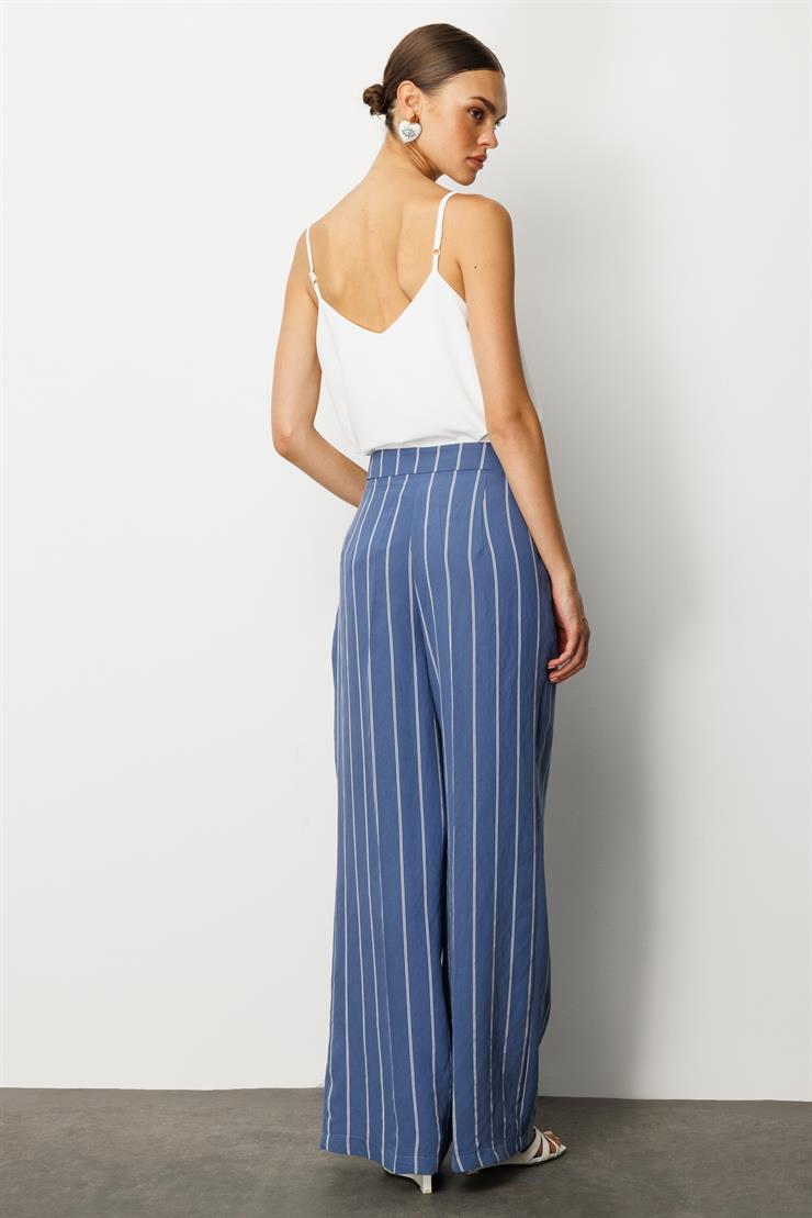 Modailgi  Kemeri Düğme Detaylı Yandan Cepli Bol Kesim Çizgili Pantolon - 71003 İndigo