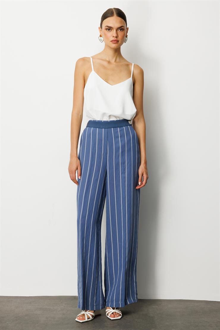 Modailgi  Kemeri Düğme Detaylı Yandan Cepli Bol Kesim Çizgili Pantolon - 71003 İndigo