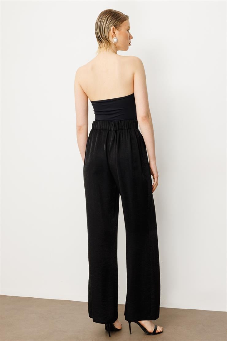 Modailgi  Kemeri Lastikli Beli Büzgülü Çakma Trok Detaylı Yandan Cepli Pantolon - 10047 Siyah