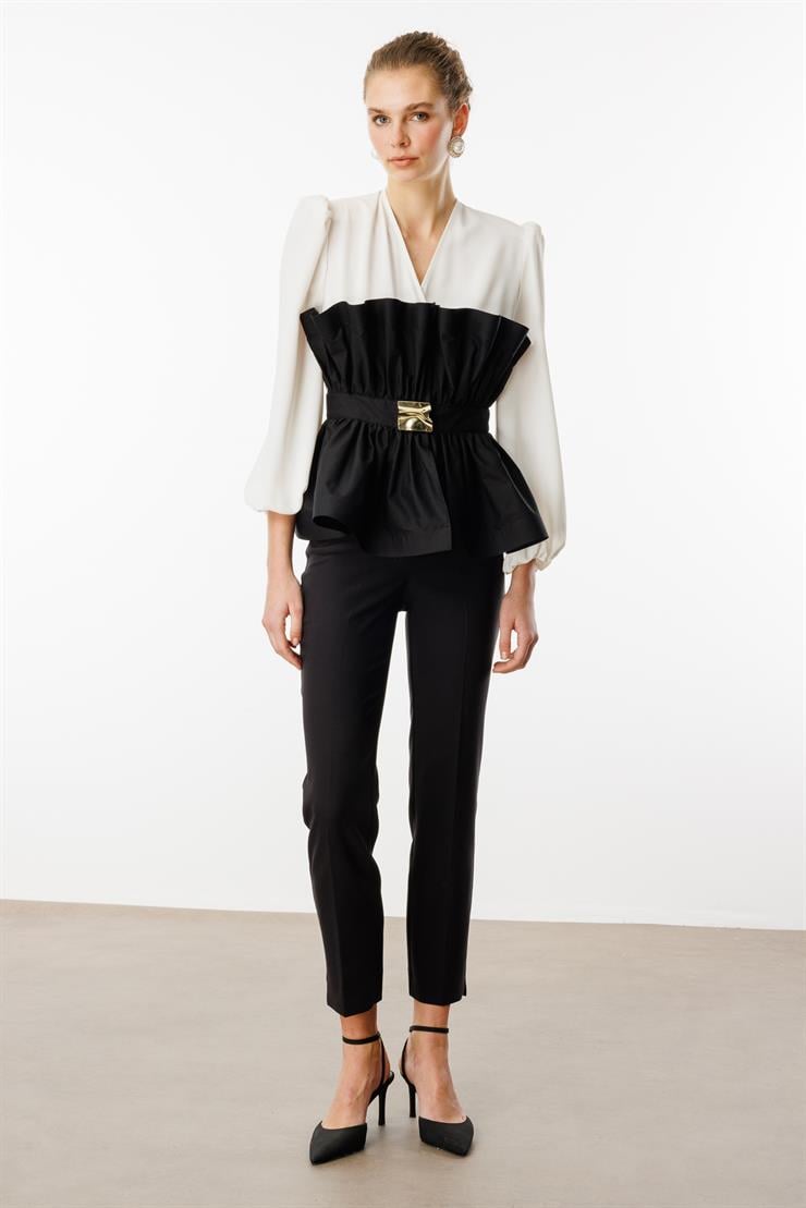 Modailgi  Kemeri Metal Tokalı Koton Kumaş Garnili Büzgülü Volanlı Bluz Ekru