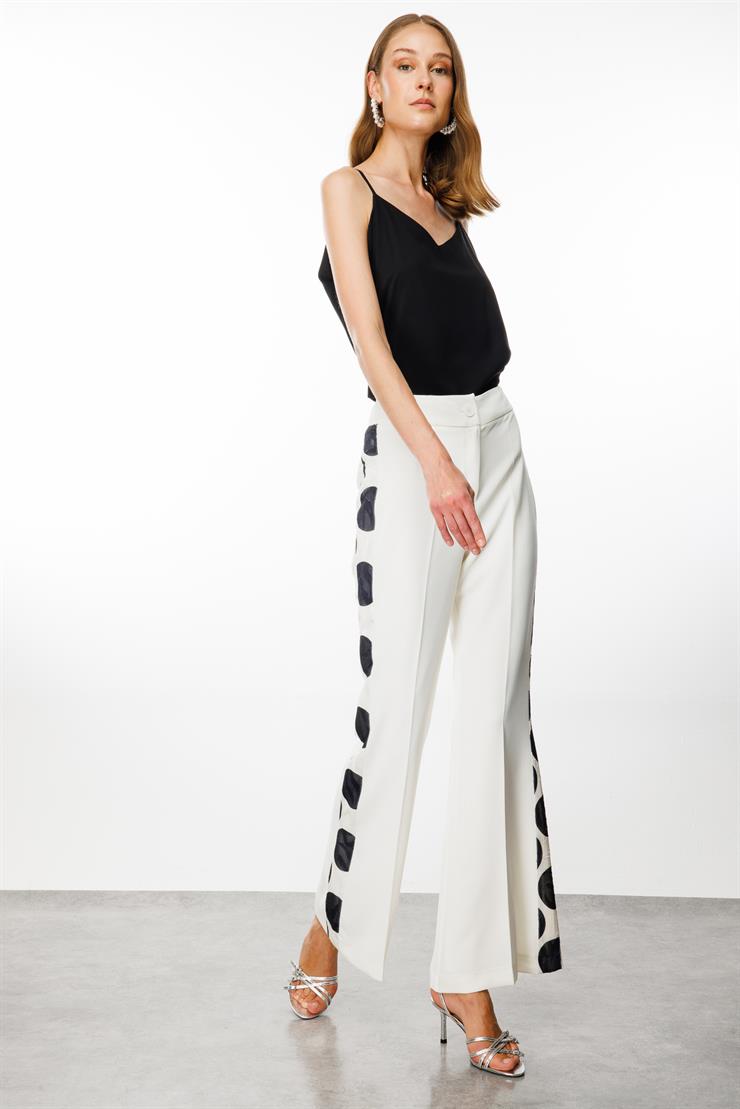 Modailgi  Kenarları Puantiye Desen Şeritli Pantolon - 7595,7596 Ekru