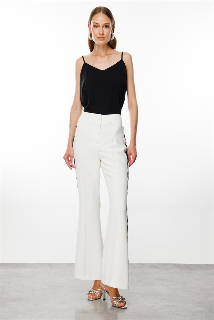 Modailgi  Kenarları Puantiye Desen Şeritli Pantolon - 7595,7596 Ekru