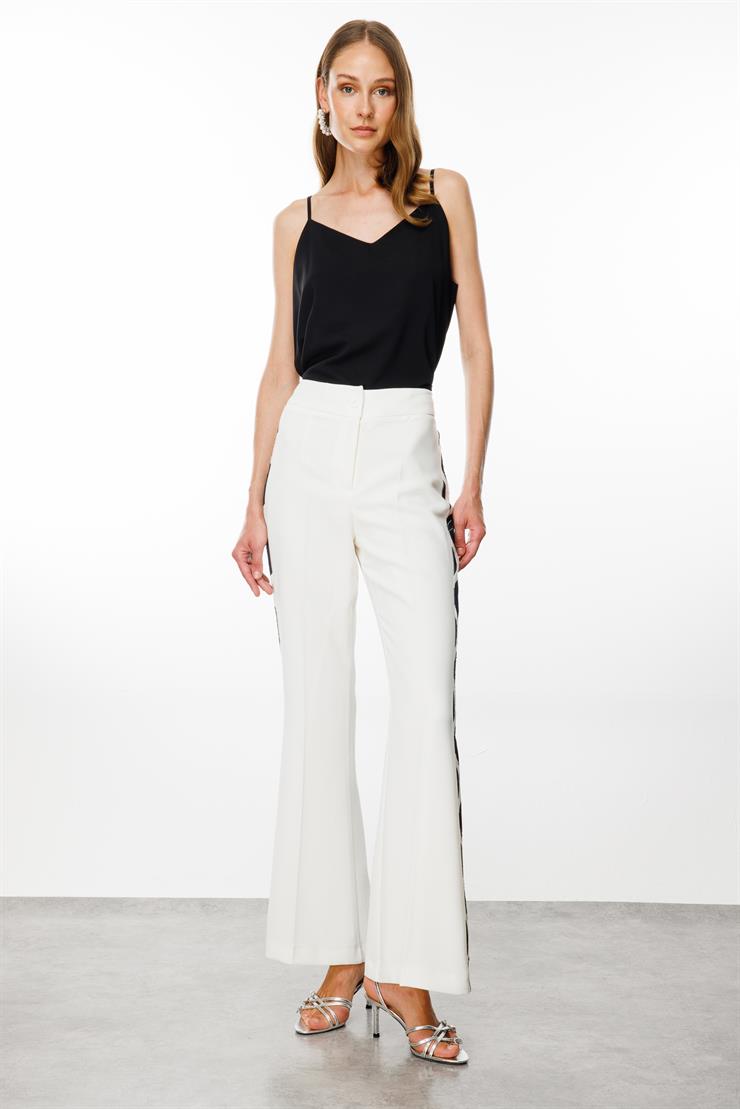 Modailgi  Kenarları Puantiye Desen Şeritli Pantolon - 7595,7596 Ekru