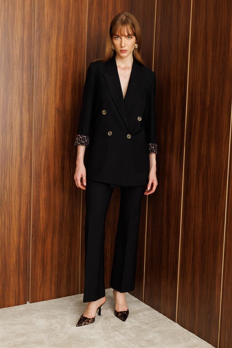 Modailgi  Kırlangıç Yaka Kruvaze Kapamalı Torba Cepli Leopar Astarlı Ceket Siyah