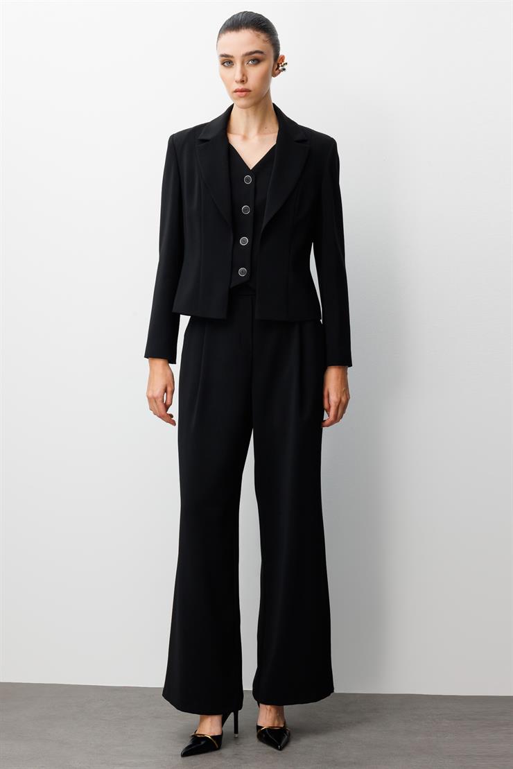 Modailgi  Kırlangıç Yaka Kuptan Kesik Yelek Detaylı Astarlı Kısa Ceket - 40030 Siyah