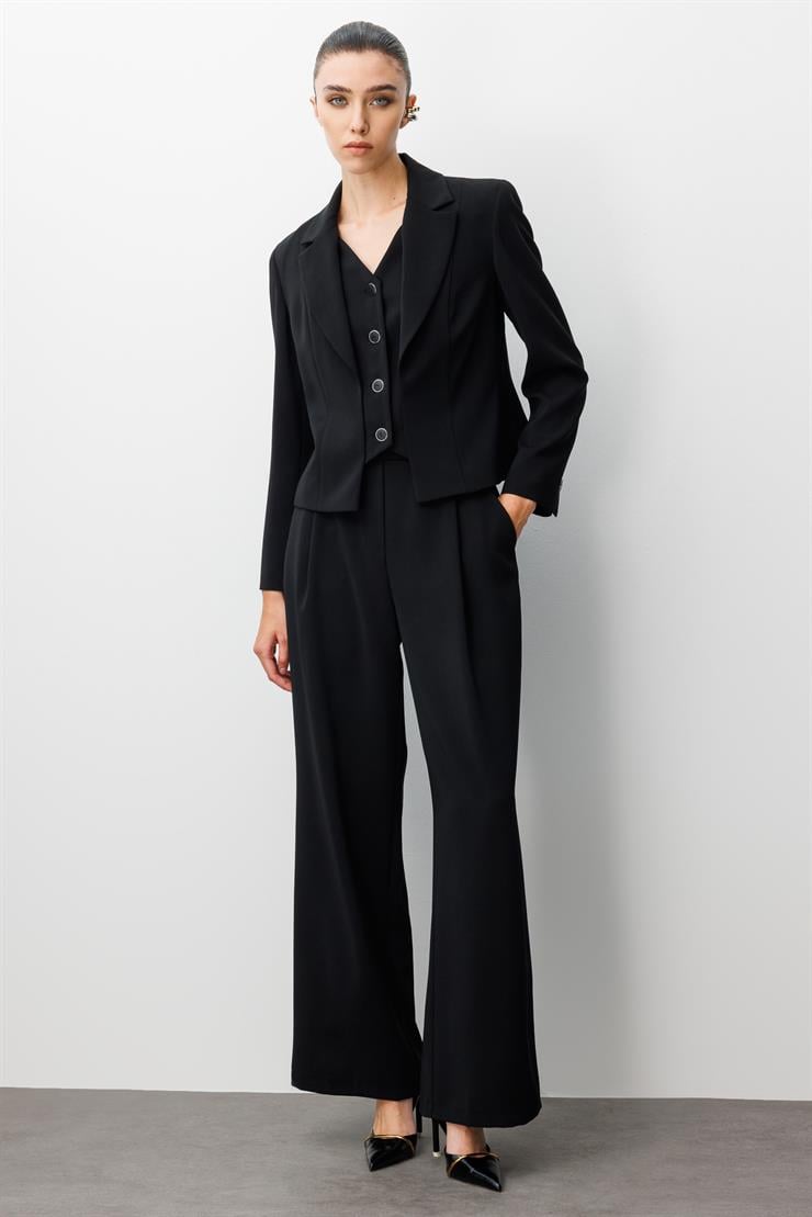 Modailgi  Kırlangıç Yaka Kuptan Kesik Yelek Detaylı Astarlı Kısa Ceket - 40030 Siyah