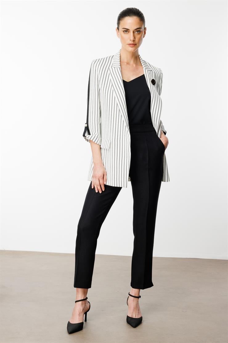 Modailgi  Kolları Apolet ve Şerit Detaylı İnce Astarlı Çizgili Ceket Siyah