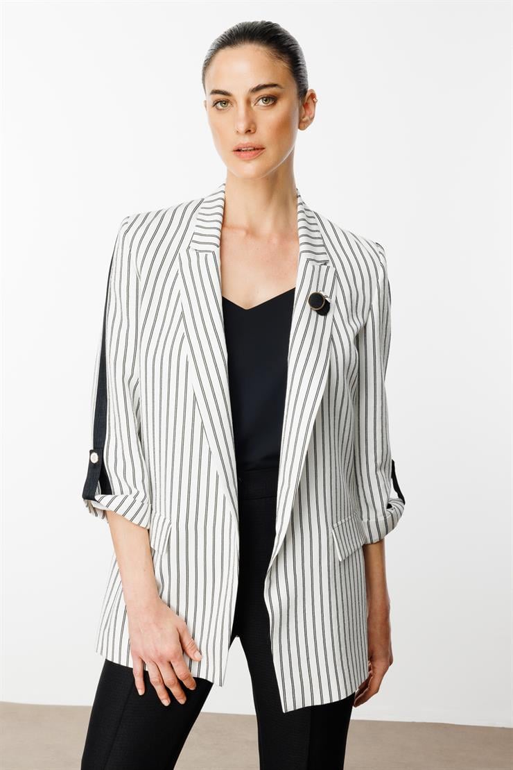 Modailgi  Kolları Apolet ve Şerit Detaylı İnce Astarlı Çizgili Ceket Siyah