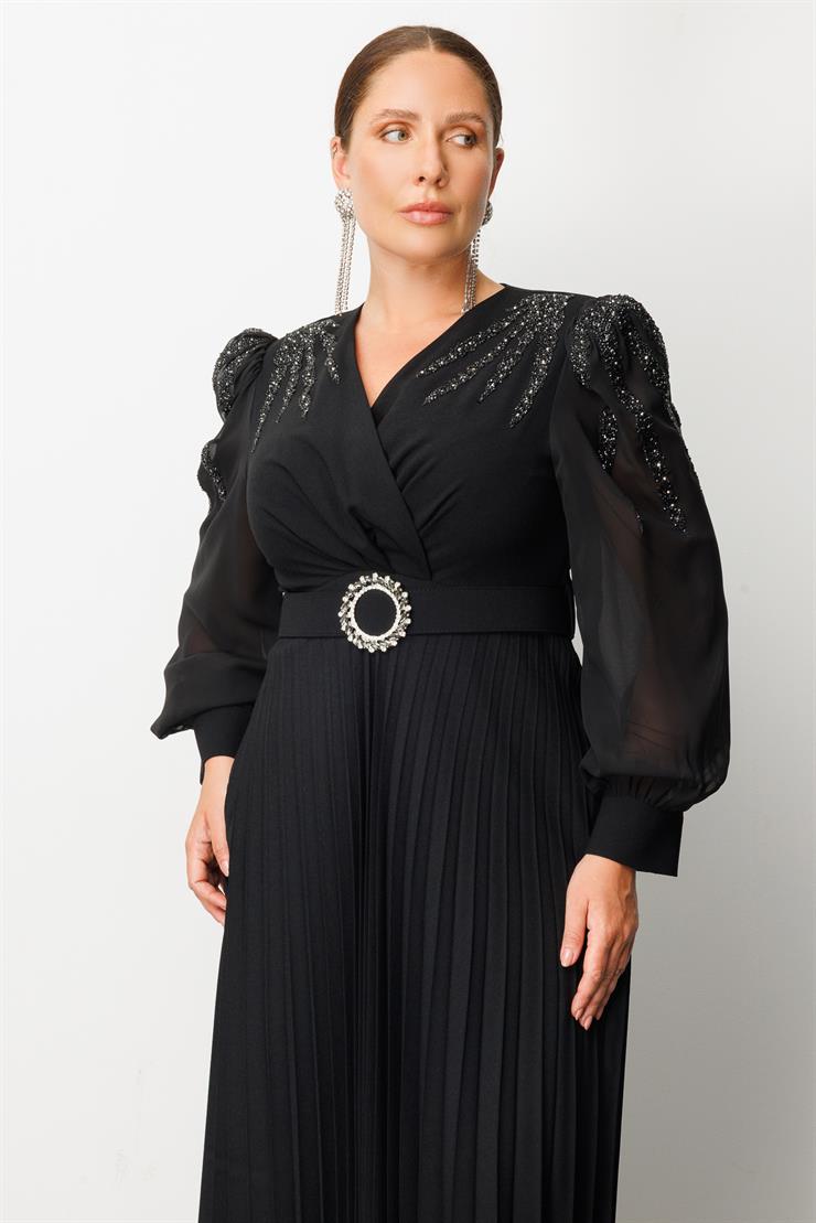 Modailgi  Kolları Omuzları Taşlı Beli Kemerli Piliseli Uzun Elbise Siyah