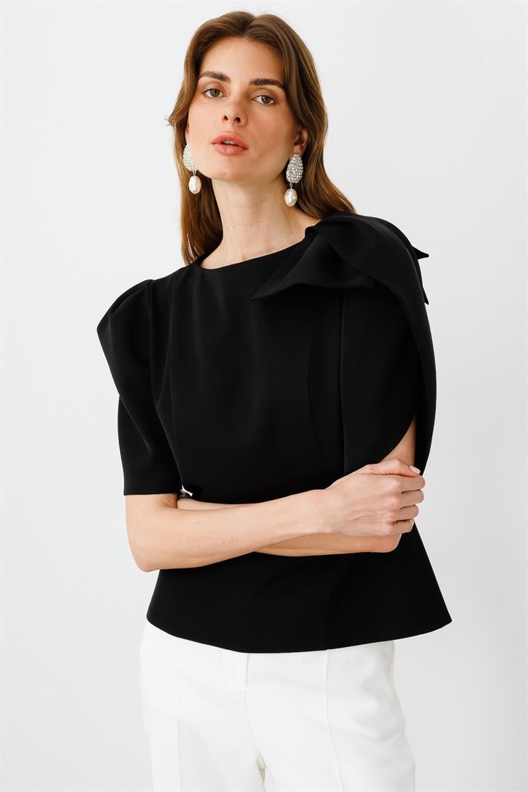 Modailgi  Kolları Pile Fiyonk Anvelop Detaylı Fermuar Kapamalı Bluz Siyah