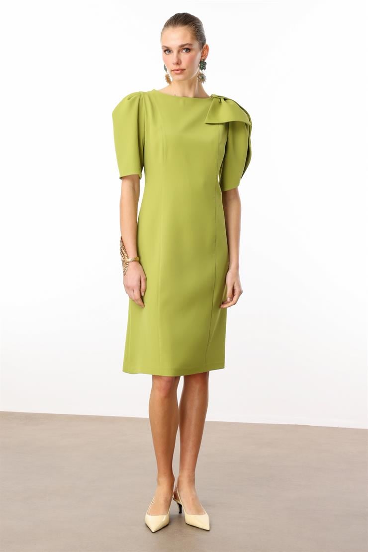 Modailgi  Kolları Pile Fiyonk Anvelop Detaylı Fermuar Kapamalı Kısa Elbise Asit