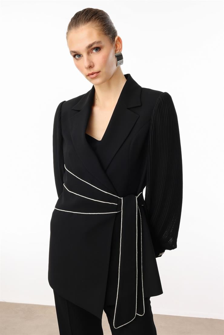 Modailgi  Kolları Piliseli Şerit Aksesuarlı Ceket Siyah